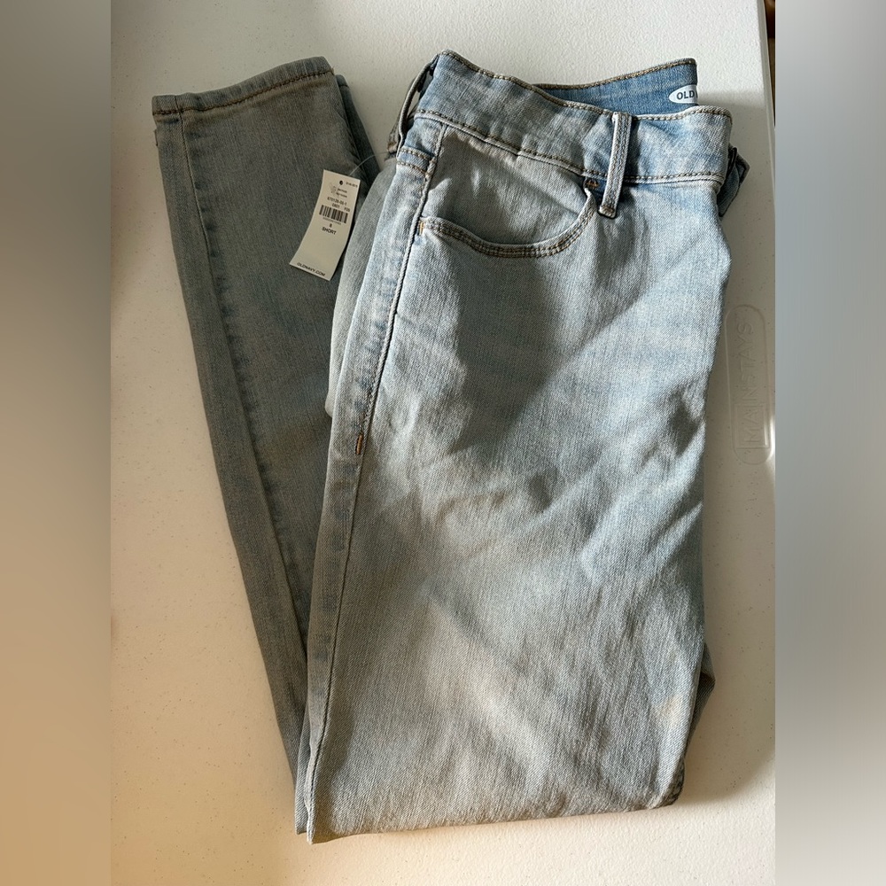 NWT Old Navy Light Wash Super Skinny Jeans